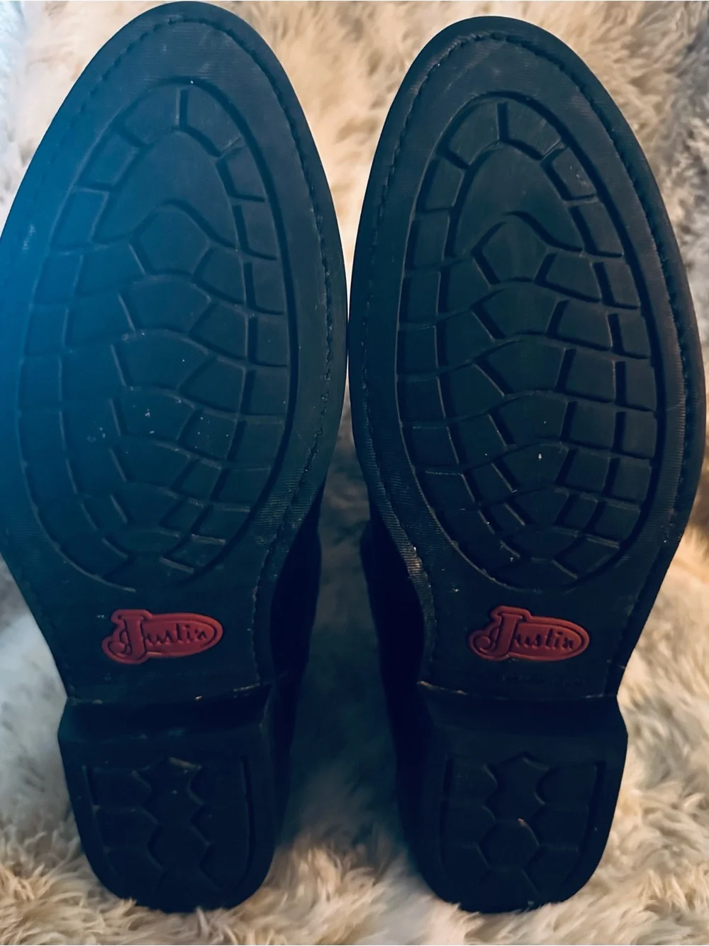 Justin Boots step out